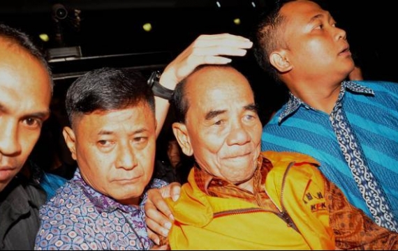 Siang Ini Annas Maamun Diadili di Bandung
